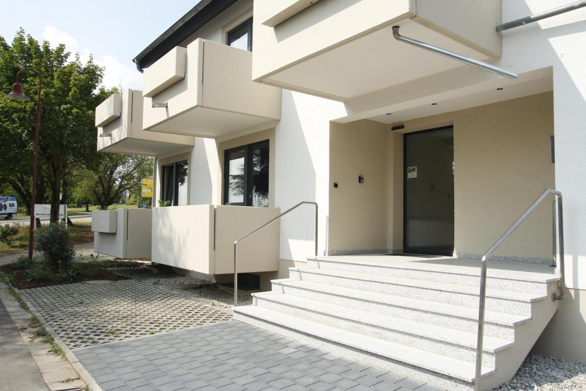 Amelie No 3 Hotel & Appartements Schweigen-Rechtenbach Exteriör bild